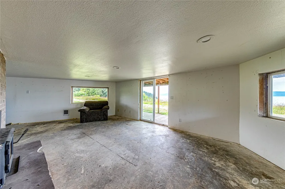 14568 Hwy 112 Sekiu, WA 98381