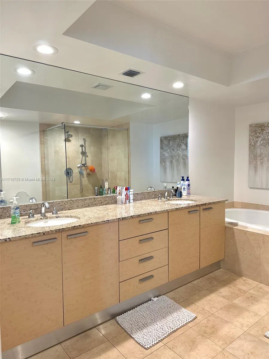 1850 S Ocean Dr #3310 Hallandale Beach, FL 33009