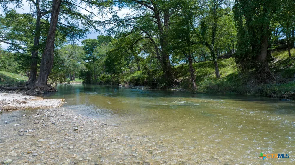 46 Ranch Road 1621 Comfort, TX 78013