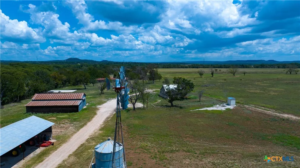 46 Ranch Road 1621 Comfort, TX 78013