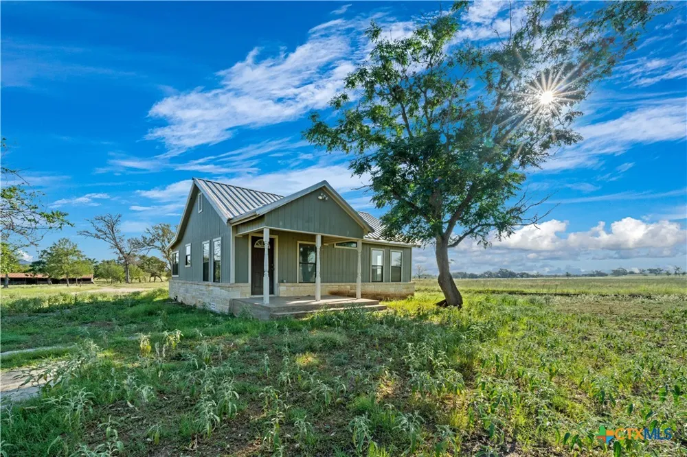 46 Ranch Road 1621 Comfort, TX 78013