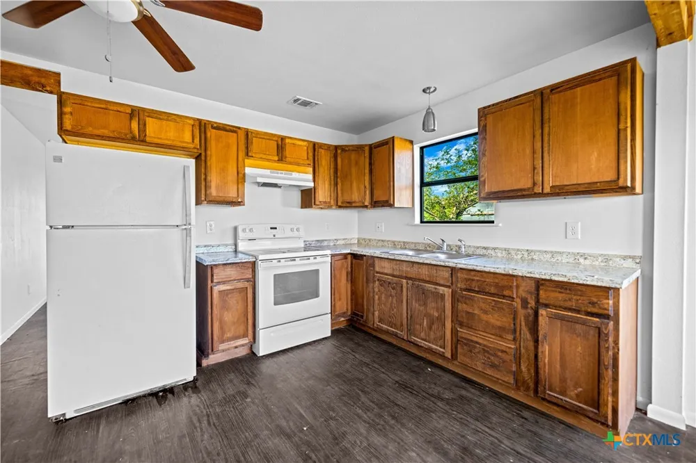 46 Ranch Road 1621 Comfort, TX 78013