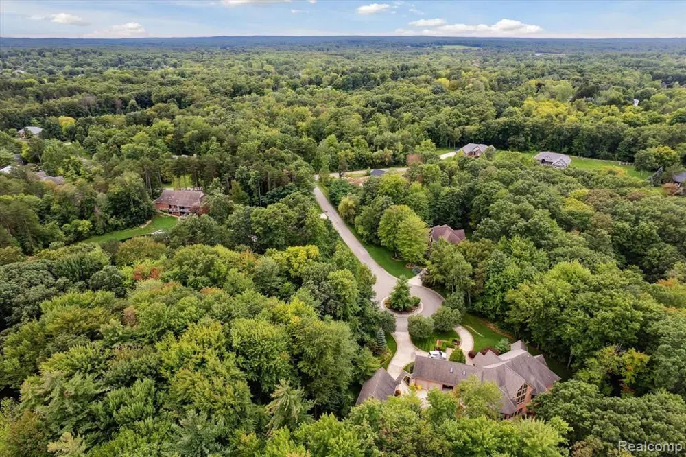225 GREAT PINES DRIVE Oxford Charter Township, MI 48371