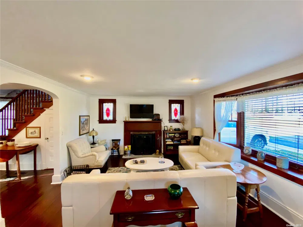 1975 Youngs Avenue Southold, NY 11971