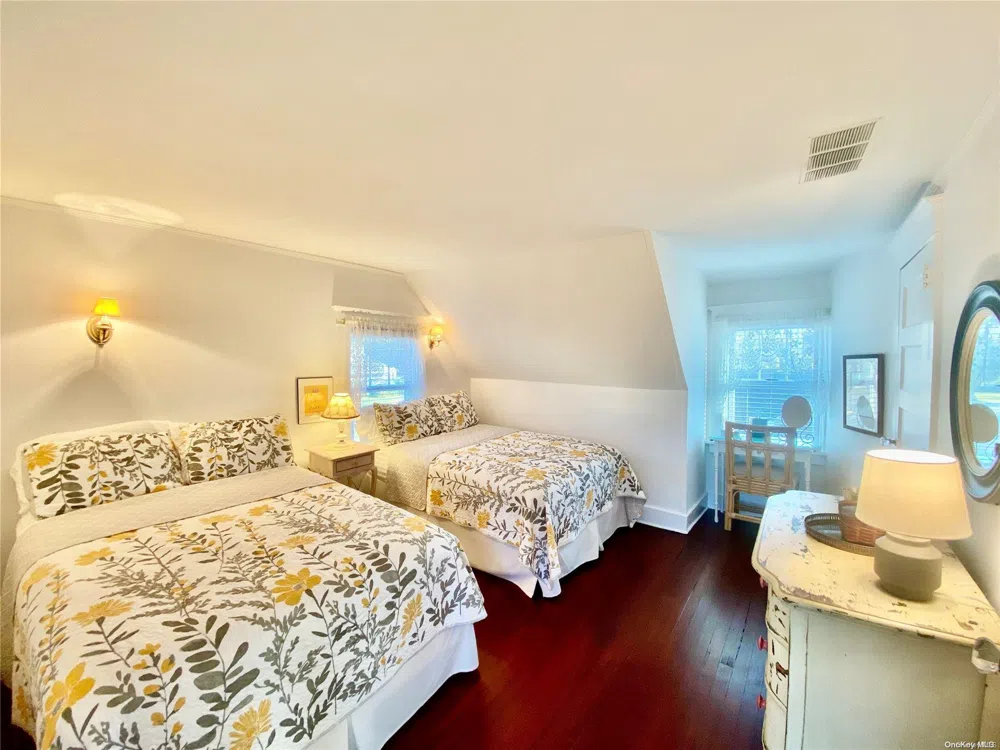 1975 Youngs Avenue Southold, NY 11971