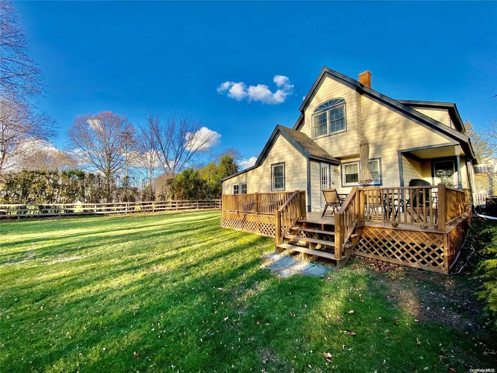1975 Youngs Avenue Southold, NY 11971