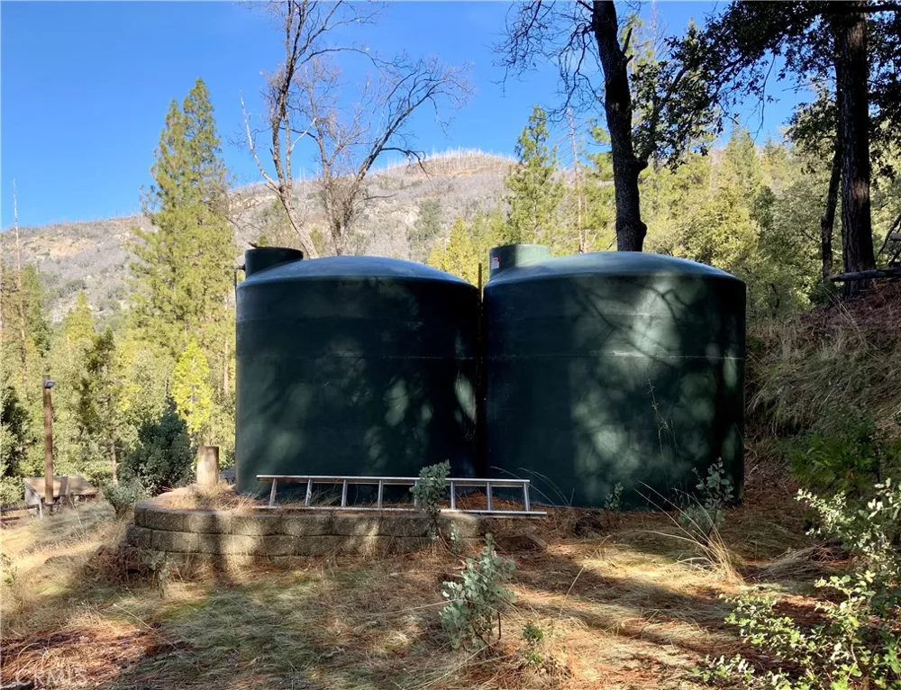 50963 Chu Ranch Road Oakhurst, CA 93644