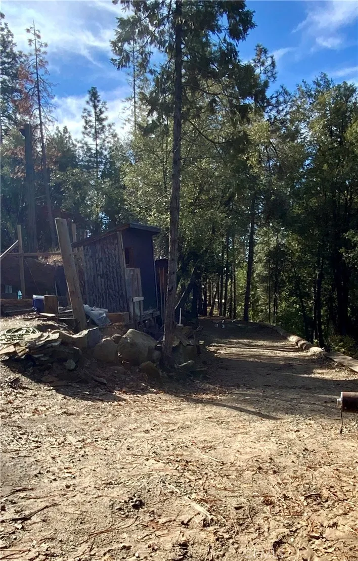 50963 Chu Ranch Road Oakhurst, CA 93644