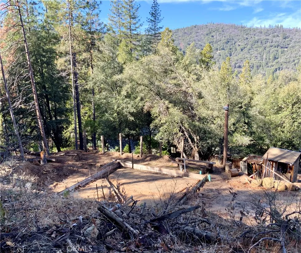 50963 Chu Ranch Road Oakhurst, CA 93644