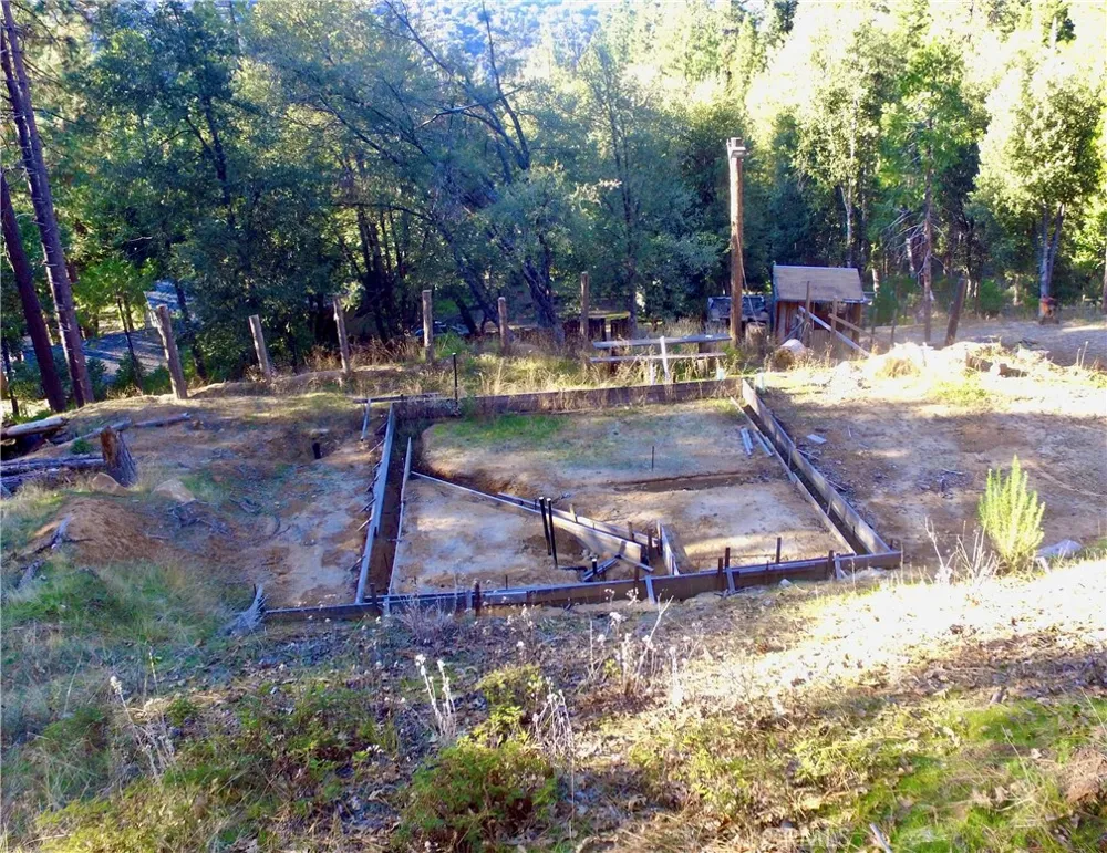 50963 Chu Ranch Road Oakhurst, CA 93644