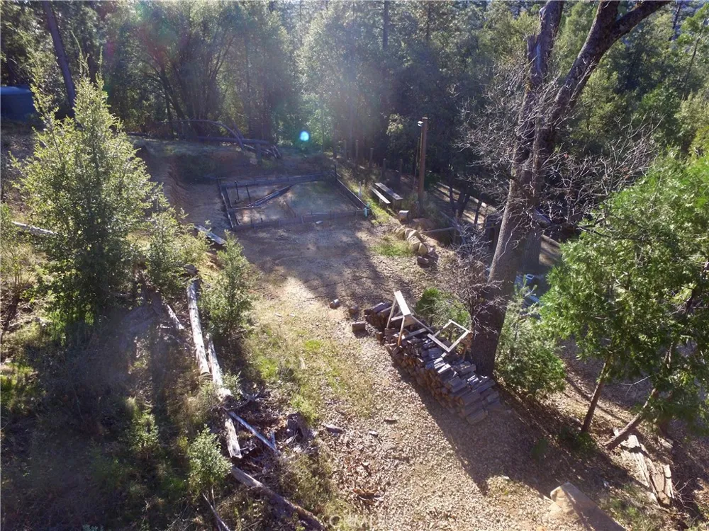 50963 Chu Ranch Road Oakhurst, CA 93644