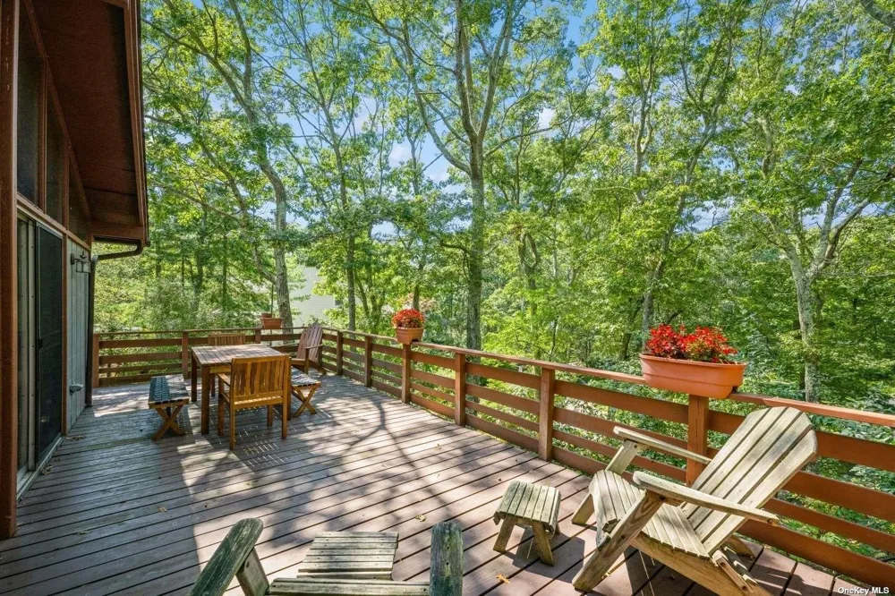292 Little Fresh Pond Road Southampton, NY 11968