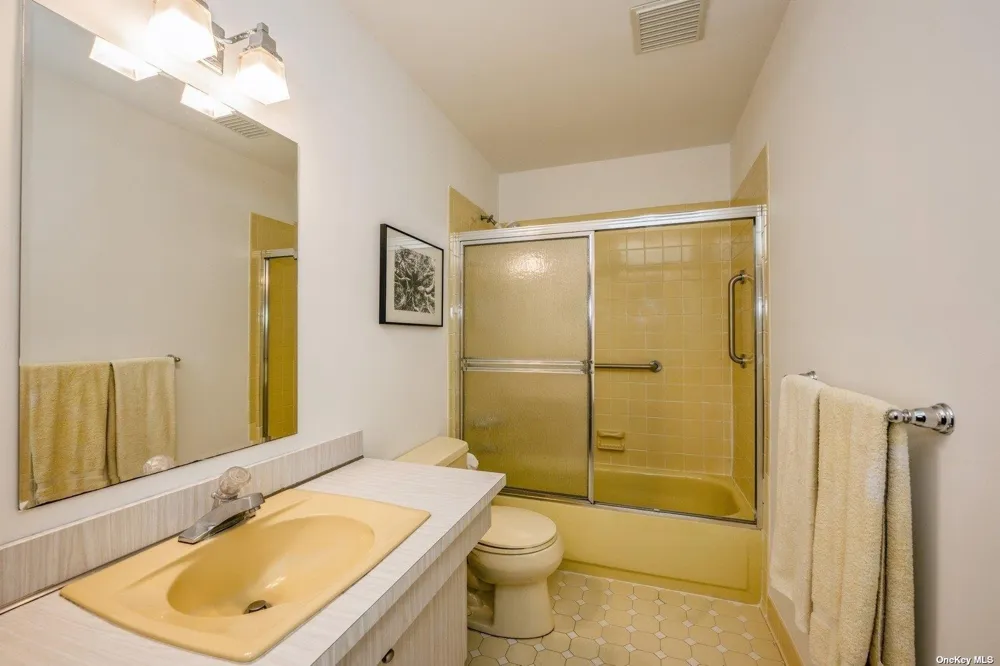 292 Little Fresh Pond Road Southampton, NY 11968