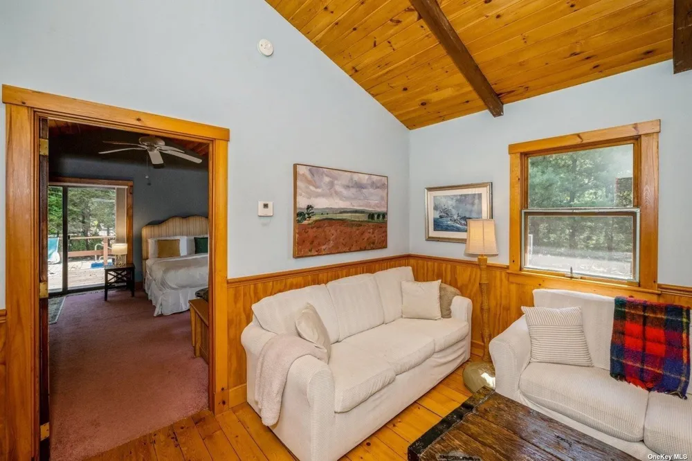 292 Little Fresh Pond Road Southampton, NY 11968