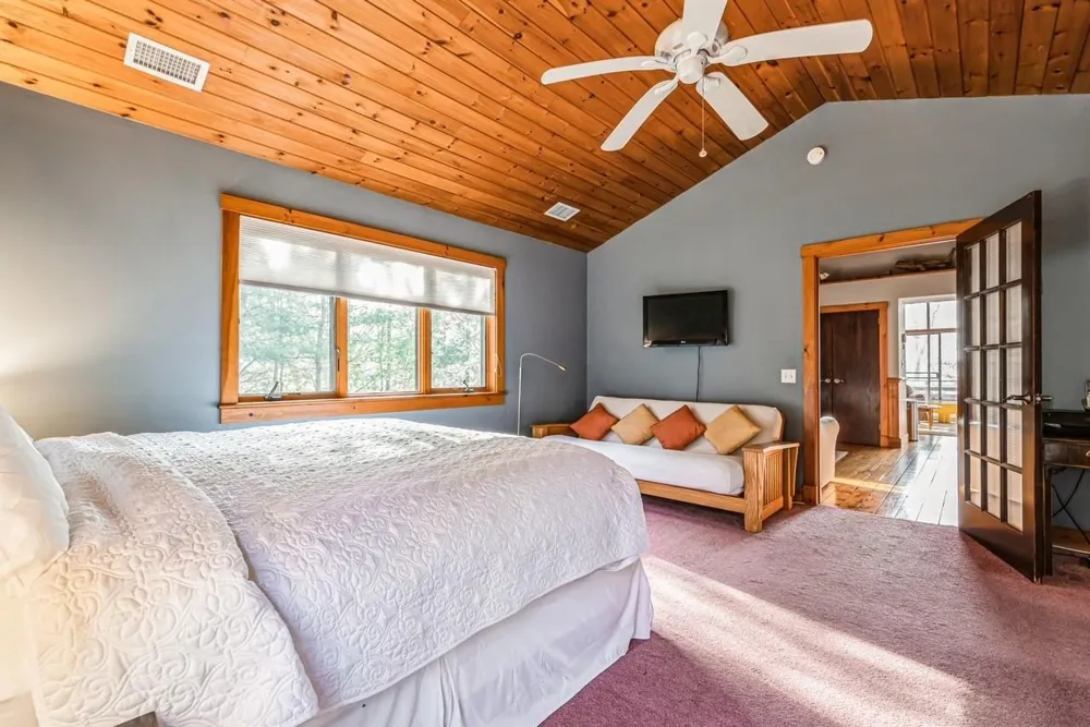 292 Little Fresh Pond Road Southampton, NY 11968