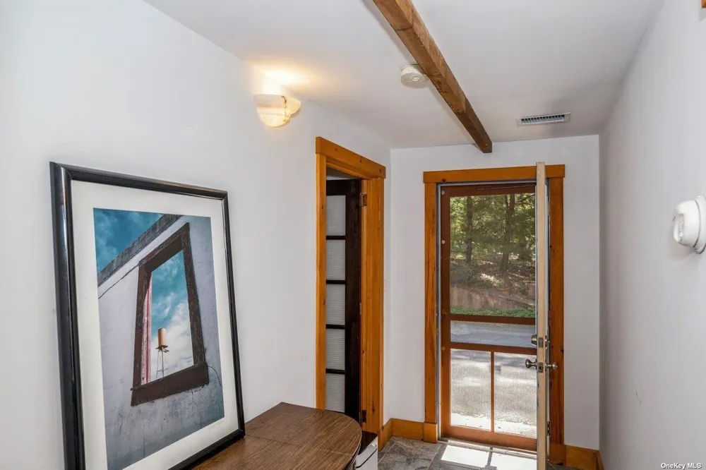 292 Little Fresh Pond Road Southampton, NY 11968