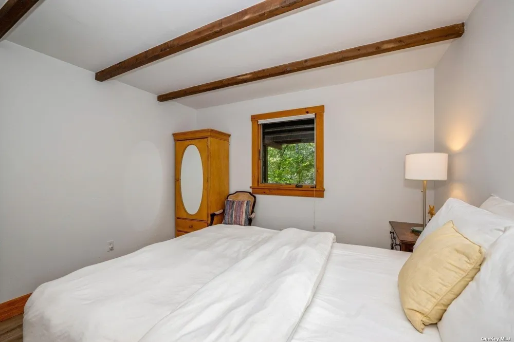 292 Little Fresh Pond Road Southampton, NY 11968