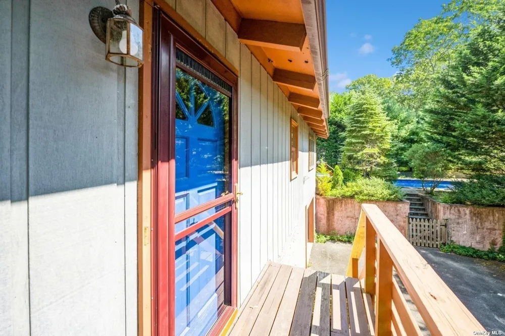 292 Little Fresh Pond Road Southampton, NY 11968