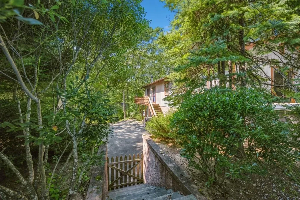 292 Little Fresh Pond Road Southampton, NY 11968