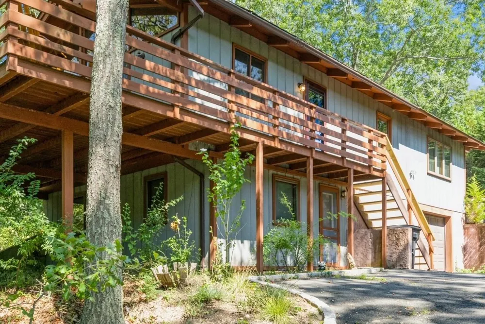 292 Little Fresh Pond Road Southampton, NY 11968