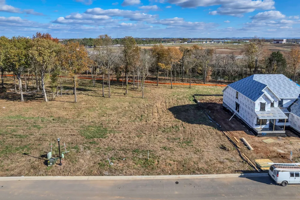 2046 Queenie Johns Dr Murfreesboro, TN 37128
