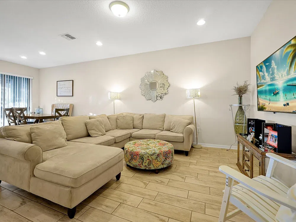 2766 WHITE ISLE LANE Orlando, FL 32825