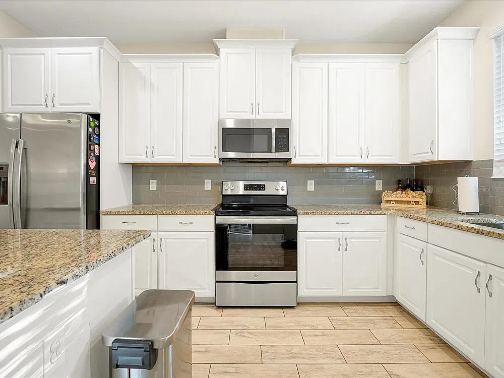 2766 WHITE ISLE LANE Orlando, FL 32825