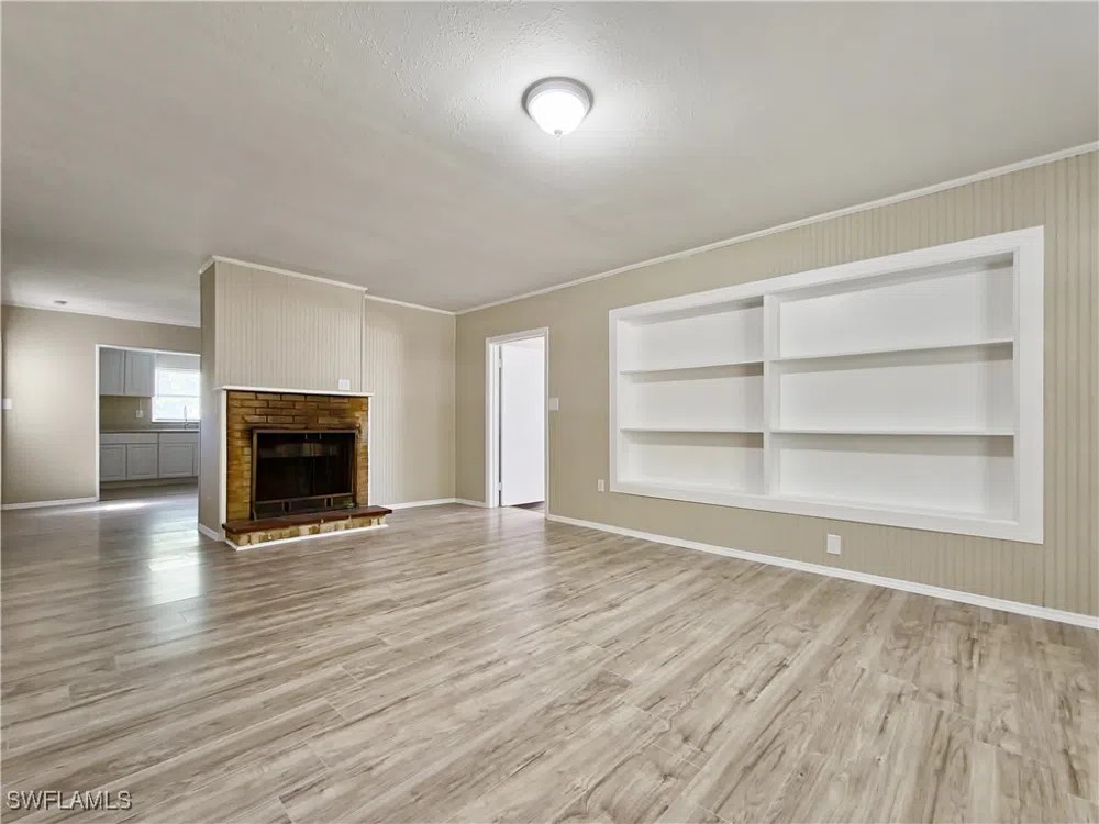 ROBERTS STREET Mims, FL 32754