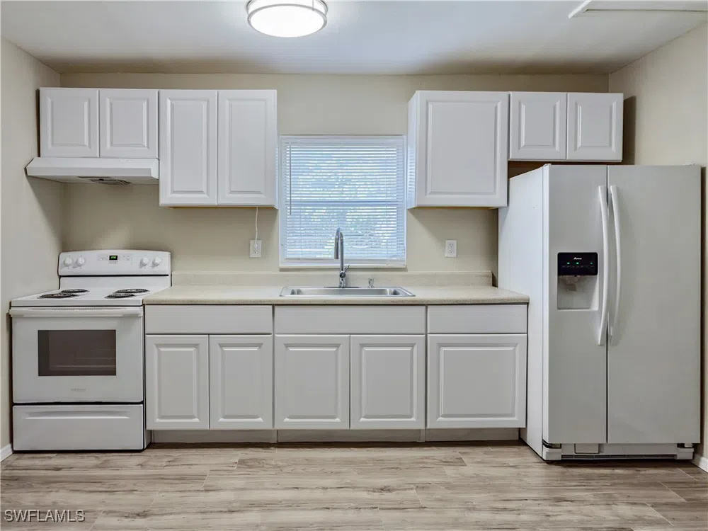 ROBERTS STREET Mims, FL 32754