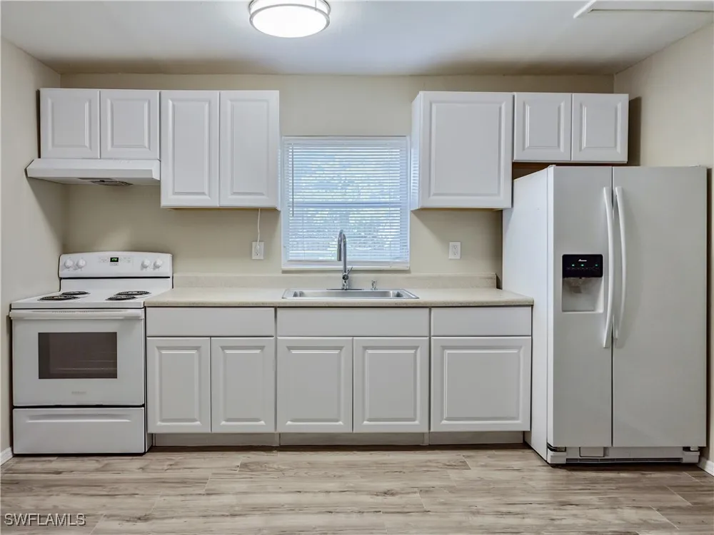 ROBERTS STREET Mims, FL 32754