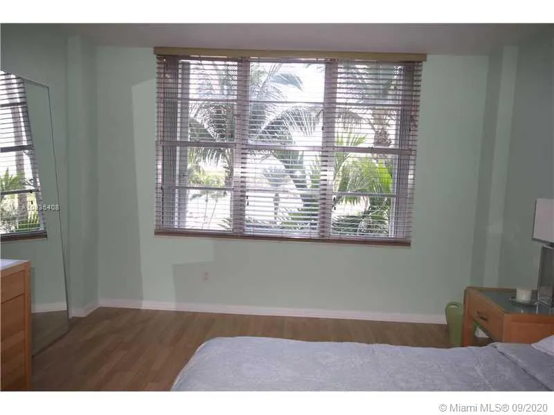 5161 COLLINS AV #508 Miami Beach, FL 33140