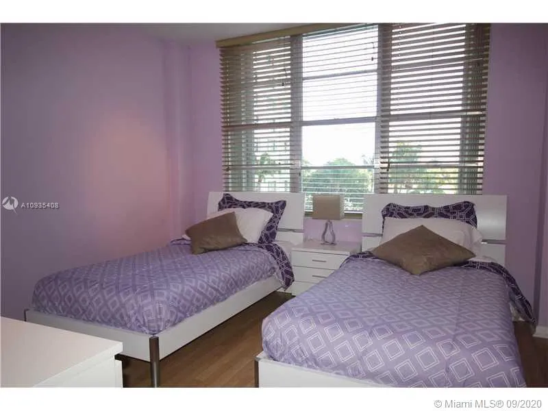 5161 COLLINS AV #508 Miami Beach, FL 33140