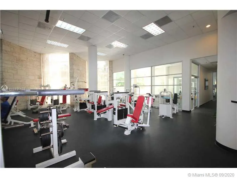 5161 COLLINS AV #508 Miami Beach, FL 33140