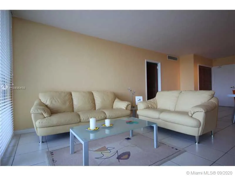 5161 COLLINS AV #508 Miami Beach, FL 33140