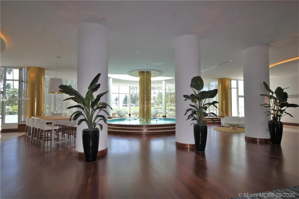 5161 COLLINS AV #806 Miami Beach, FL 33140