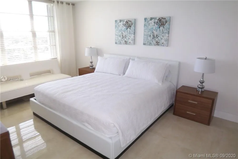 5161 COLLINS AV #806 Miami Beach, FL 33140