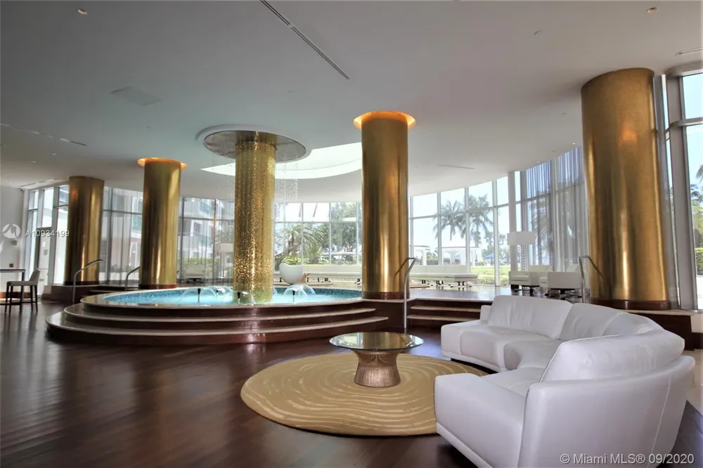 5161 COLLINS AV #806 Miami Beach, FL 33140