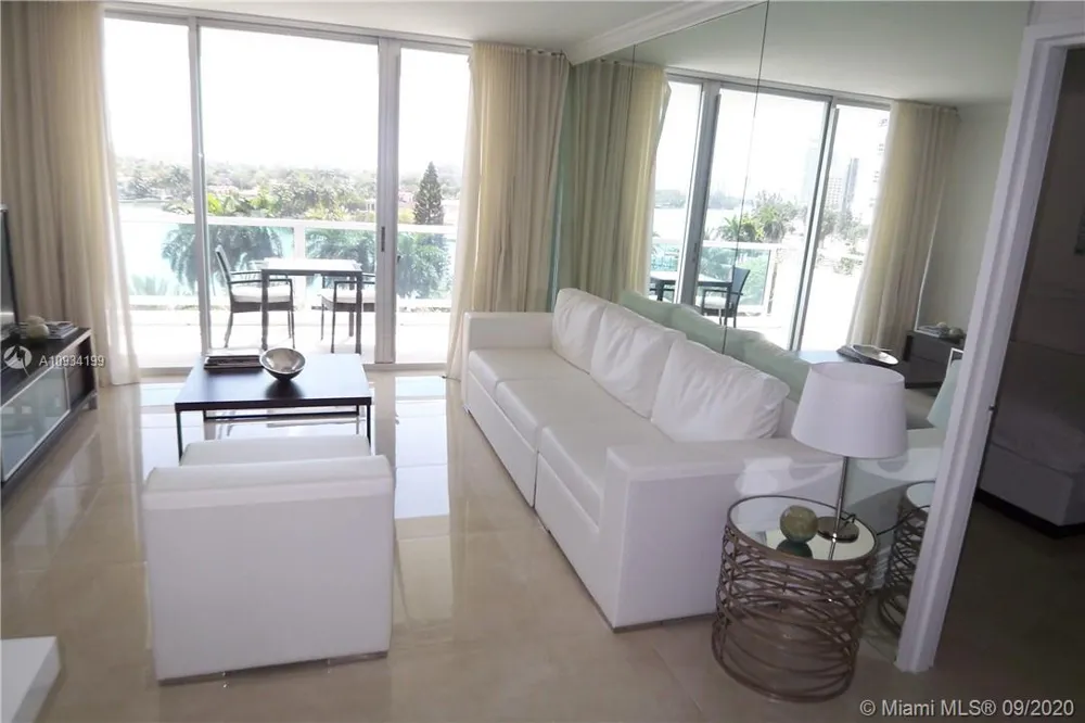 5161 COLLINS AV #806 Miami Beach, FL 33140