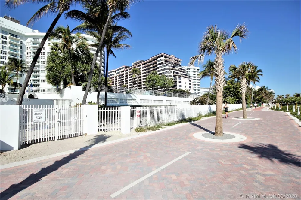 5161 COLLINS AV #806 Miami Beach, FL 33140
