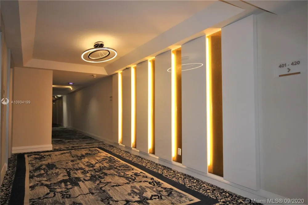 5161 COLLINS AV #806 Miami Beach, FL 33140