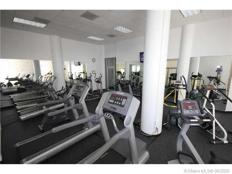 5161 COLLINS AV #806 Miami Beach, FL 33140