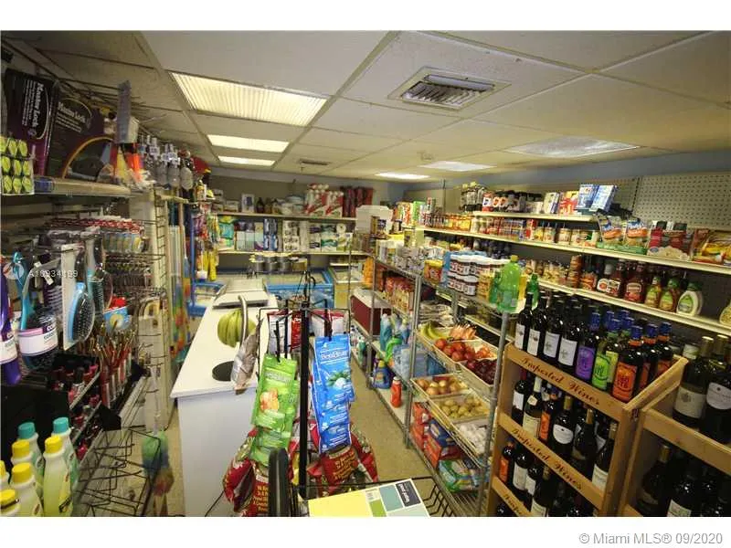 5161 COLLINS AV #806 Miami Beach, FL 33140