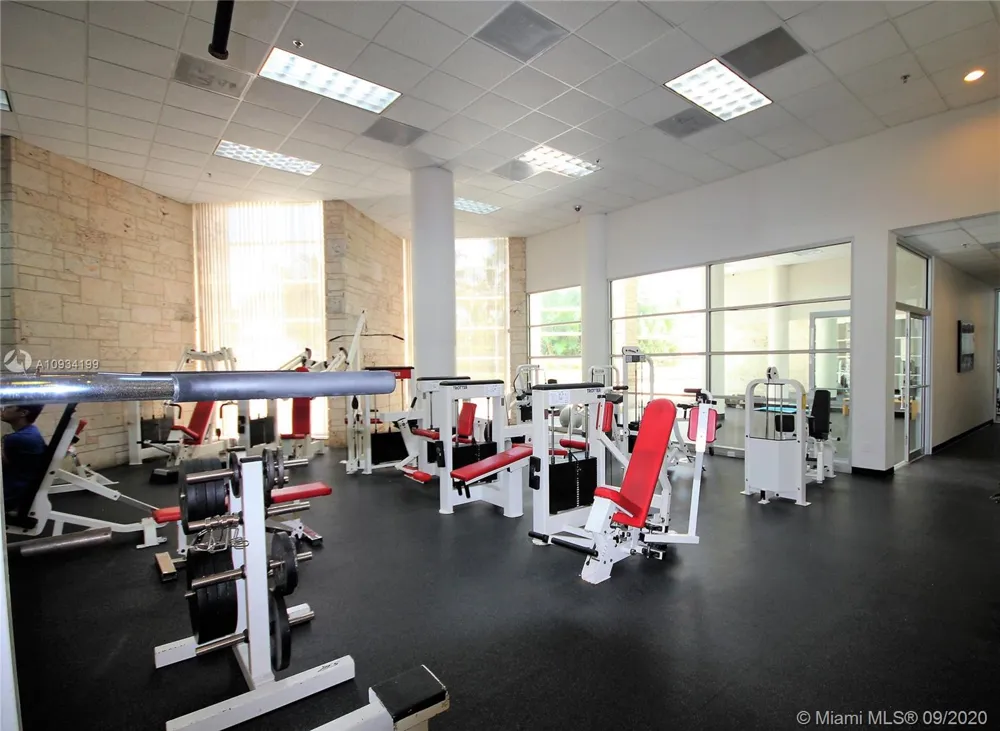 5161 COLLINS AV #806 Miami Beach, FL 33140