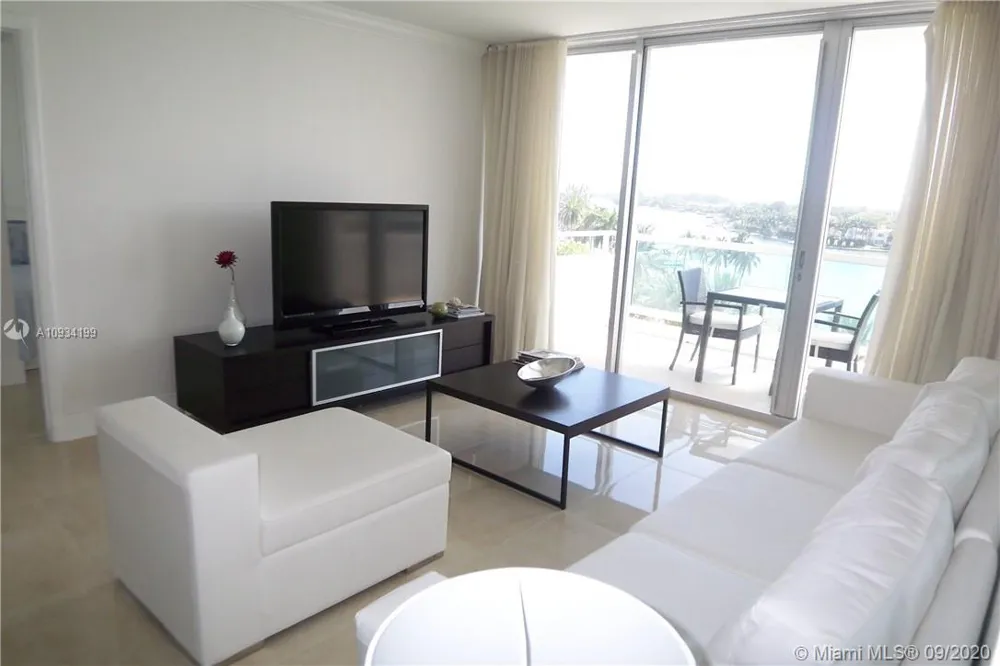 5161 COLLINS AV #806 Miami Beach, FL 33140