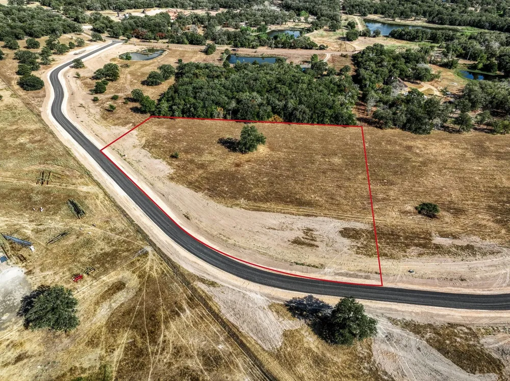 211 Feder Way West Point, TX 78963