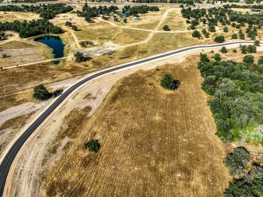211 Feder Way West Point, TX 78963