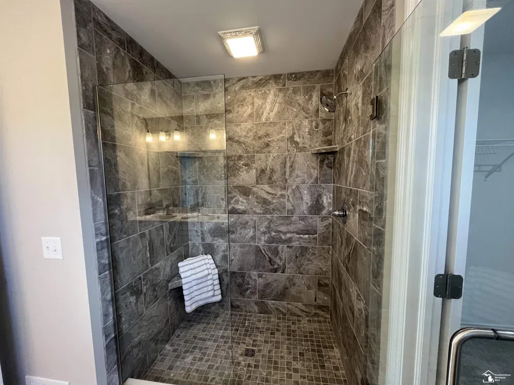 8289 Grande Lake Circle Bedford Township, MI 48182