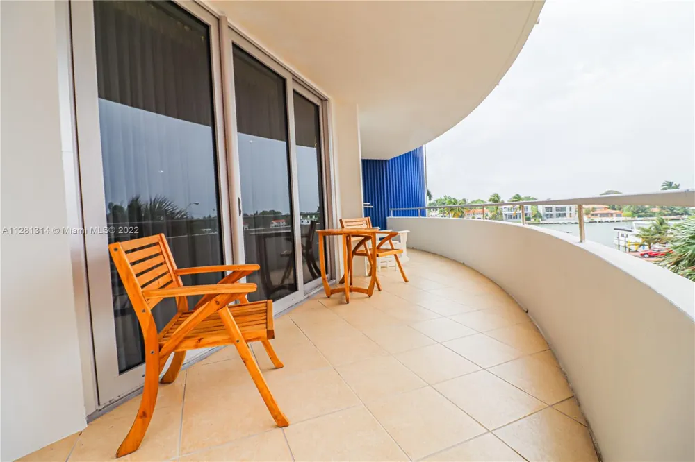 5161 Collins Ave #404 Miami Beach, FL 33140