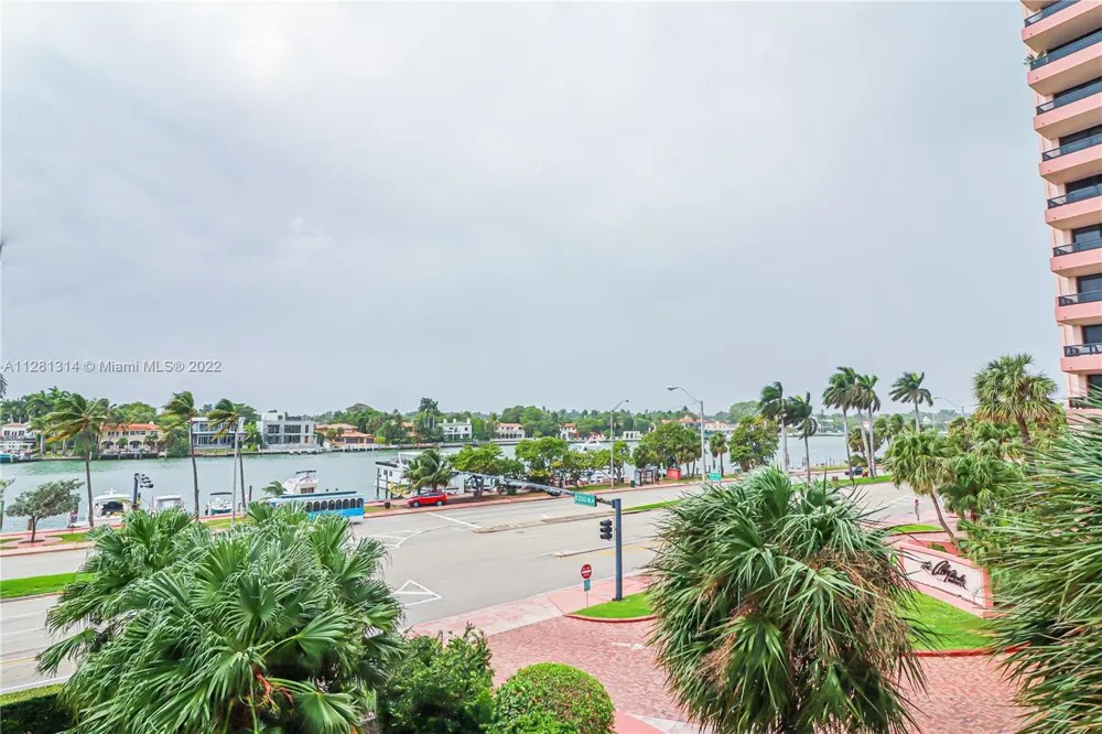 5161 Collins Ave #404 Miami Beach, FL 33140