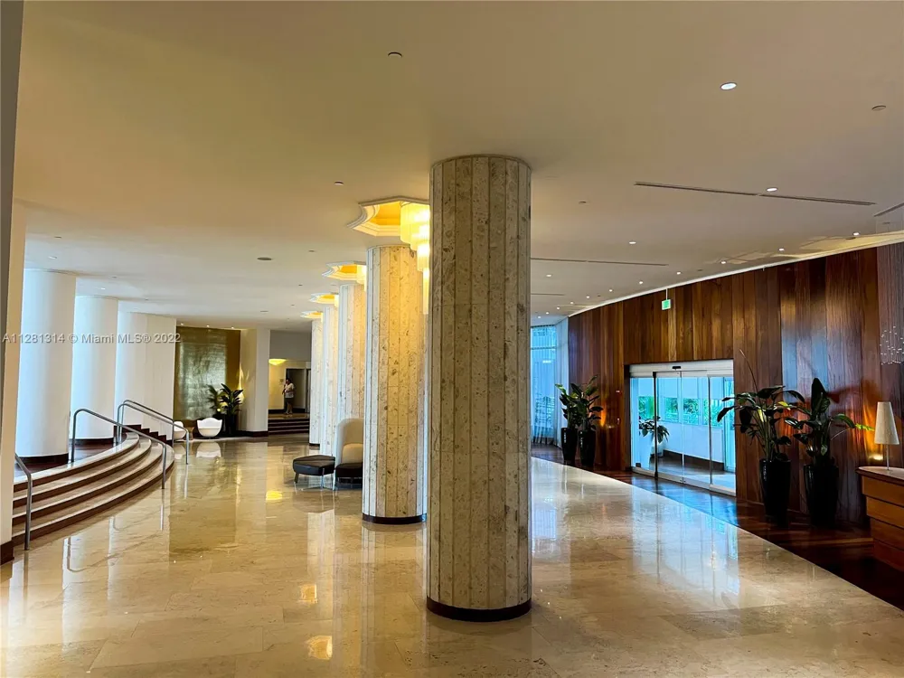 5161 Collins Ave #404 Miami Beach, FL 33140